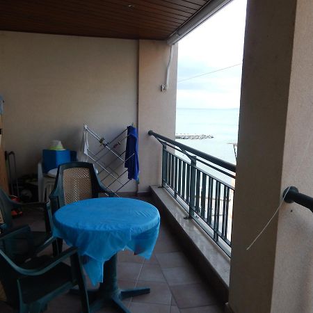 Marina City Aparthotel Balchik Exterior photo