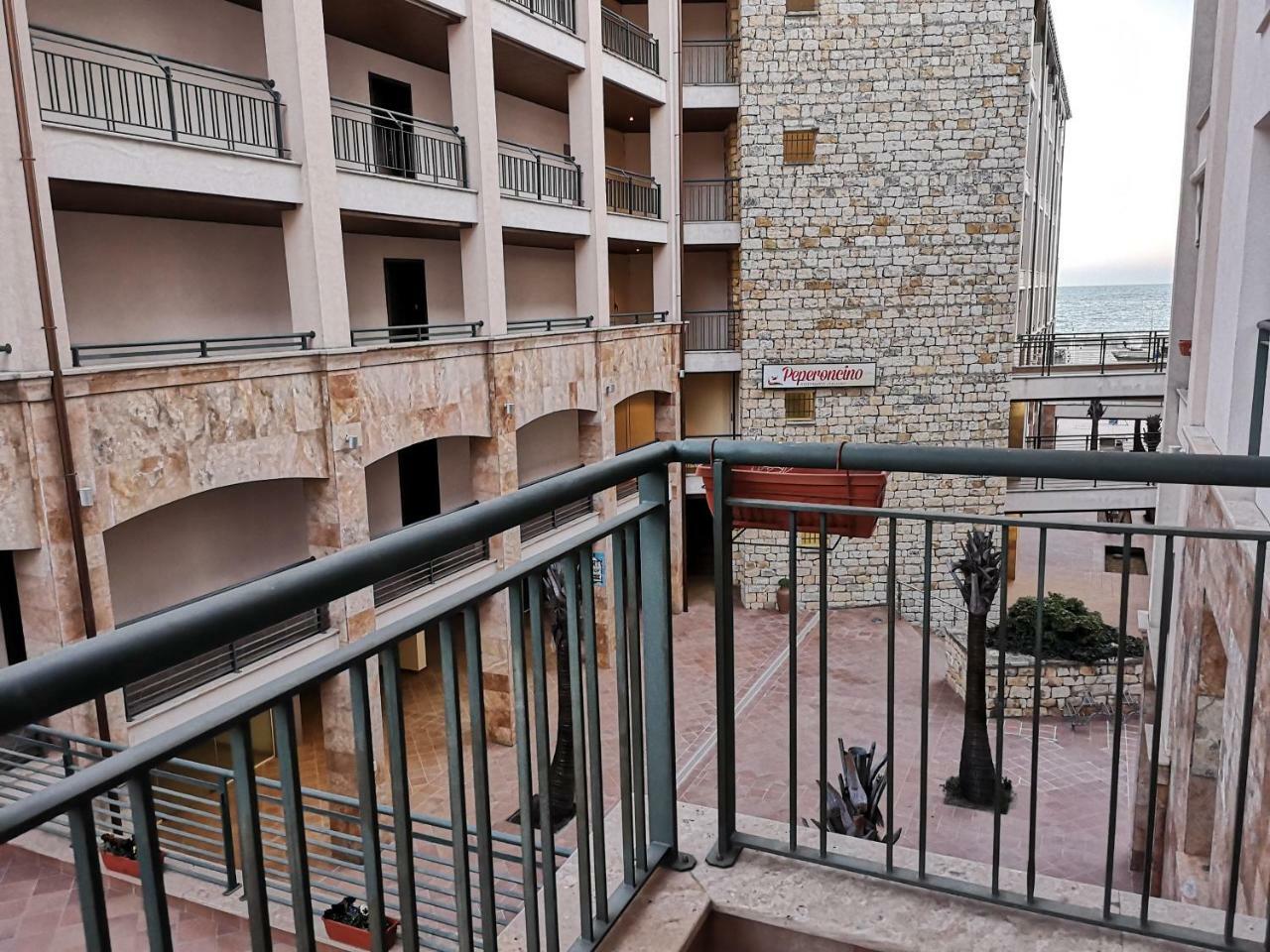 Marina City Aparthotel Balchik Exterior photo